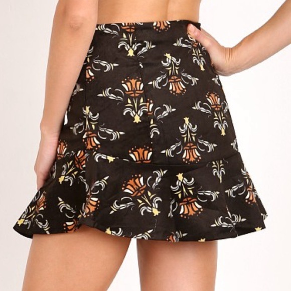 Free People Roll With Us Mini Crushed Black Corduroy Velvet Skirt Boho Size 2 - Picture 5 of 7